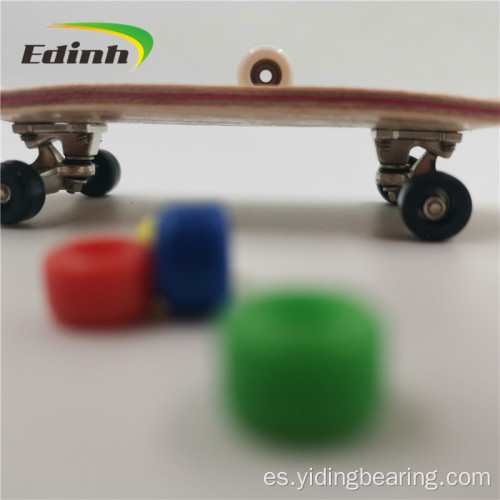 Mini patineta de dedo con rodamientos de madera para tablero de dedos